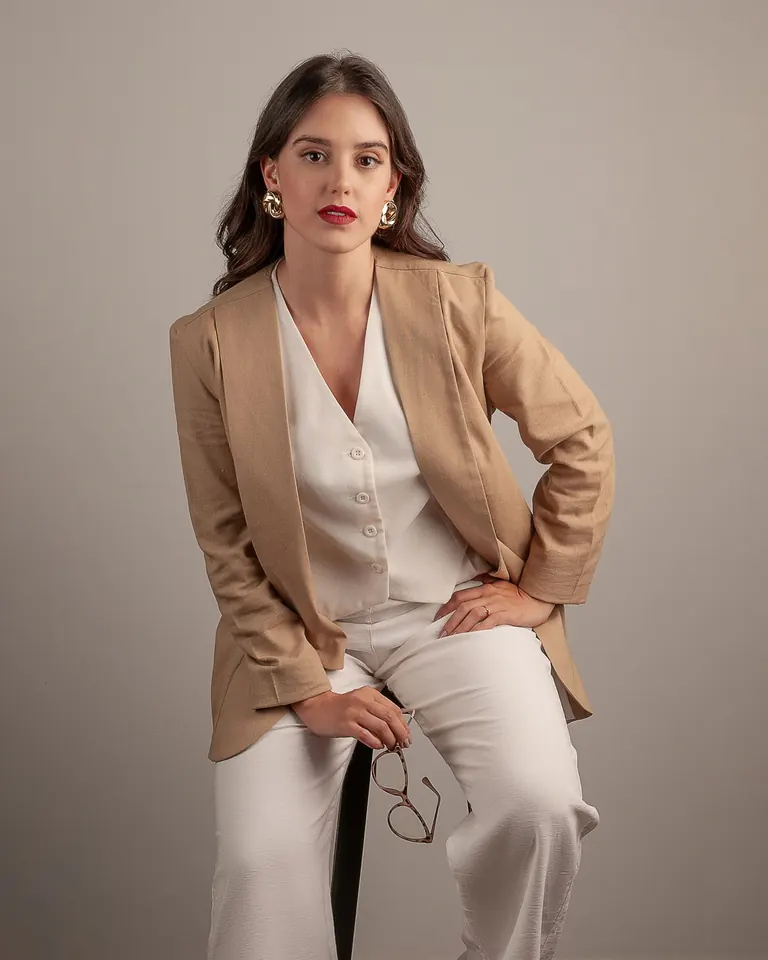 Retrato da advogada Beatriz Maia